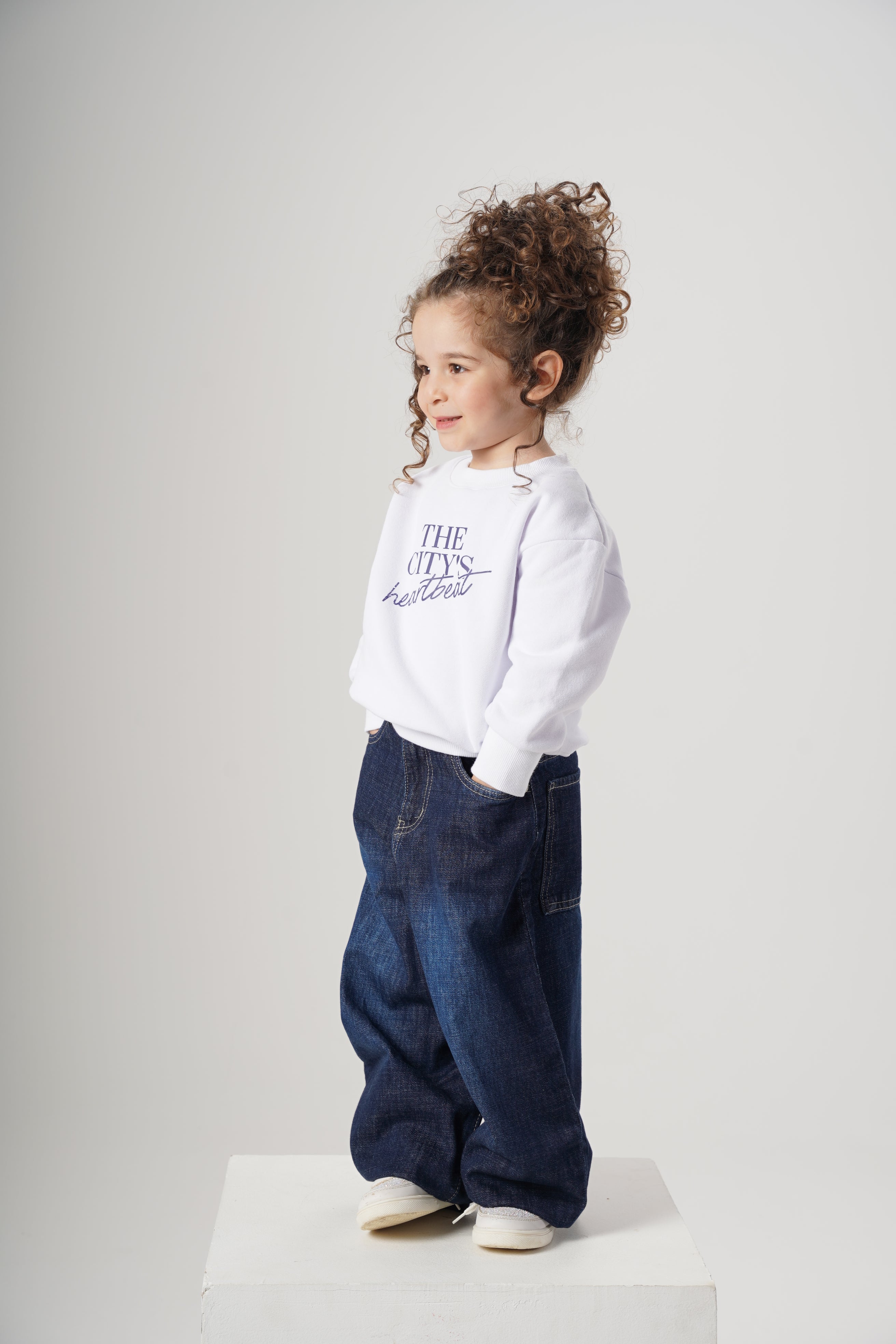 سويت شيرت بناتي مطبوع من الجهتين