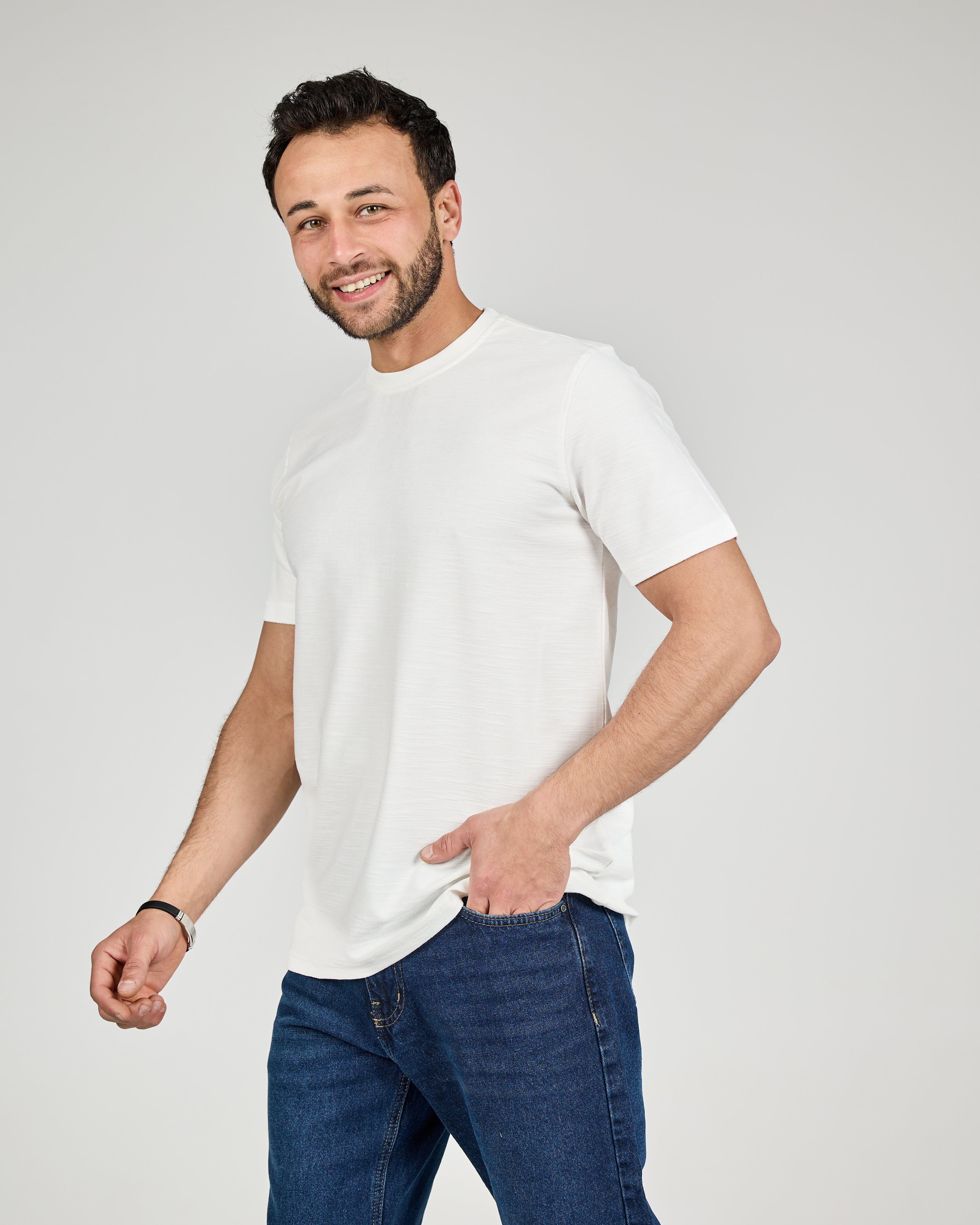 Men Jaqured Half Sleeves T-shirt