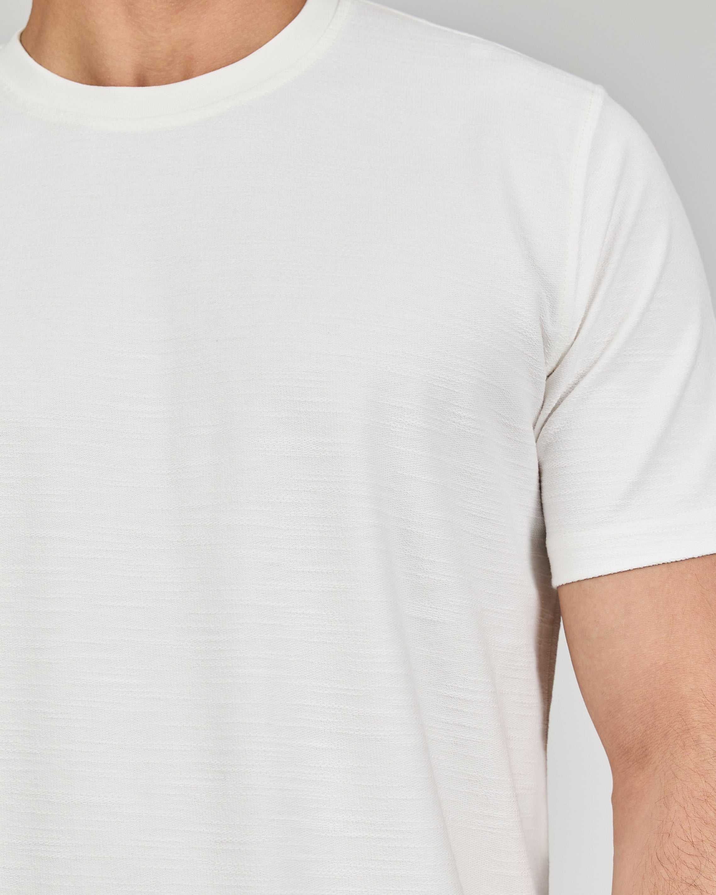 Men Jaqured Half Sleeves T-shirt