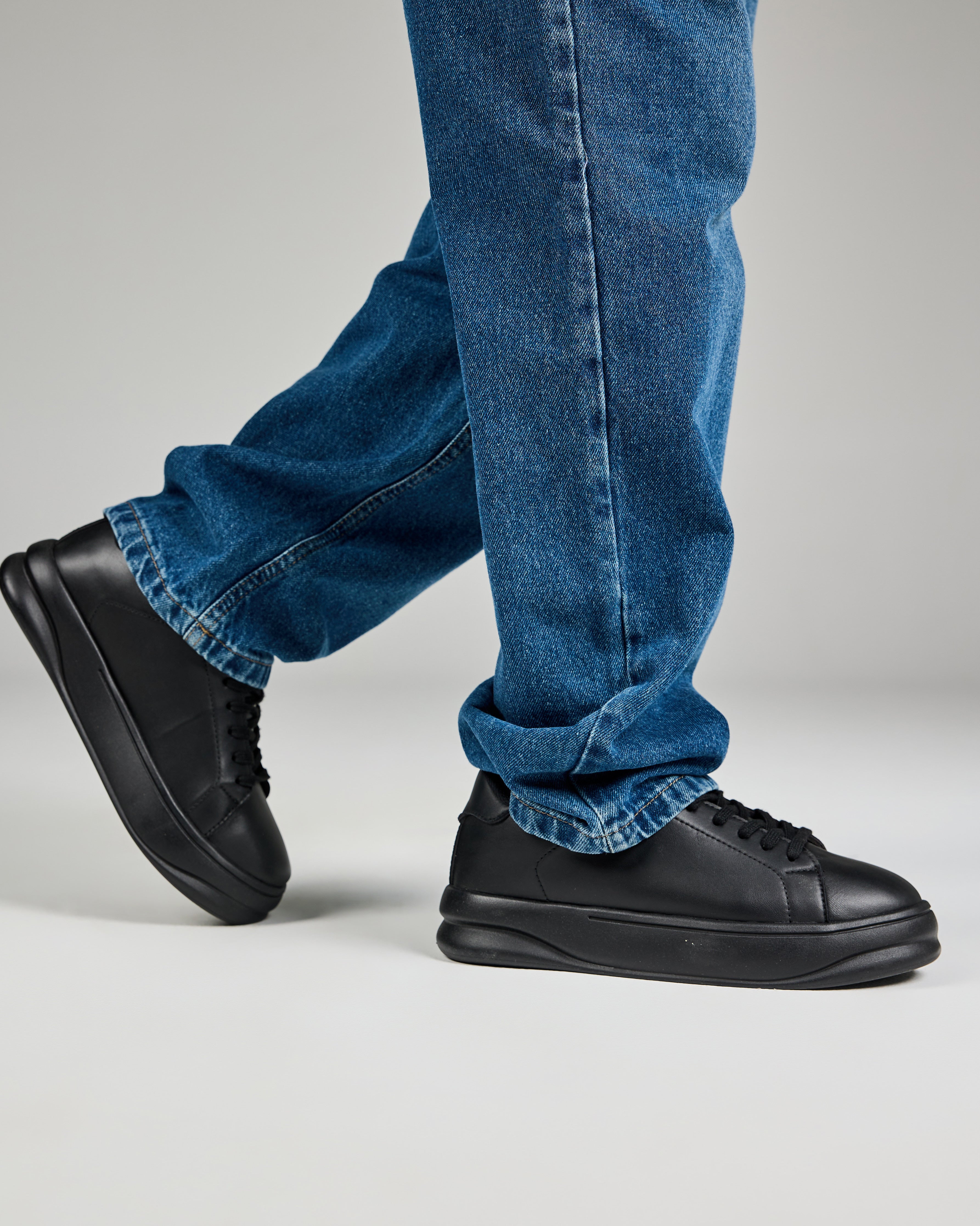 Men Flat Sneaker