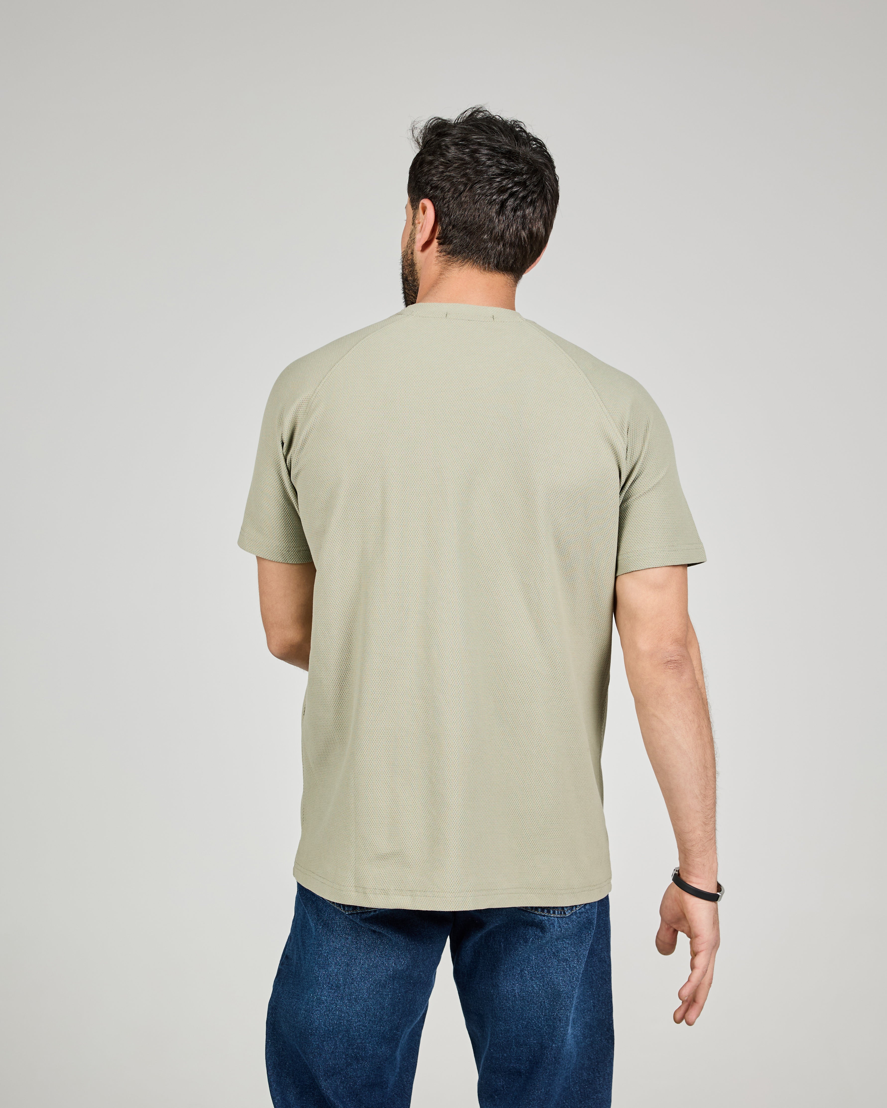Men Jaqured Half Sleeves T-shirt