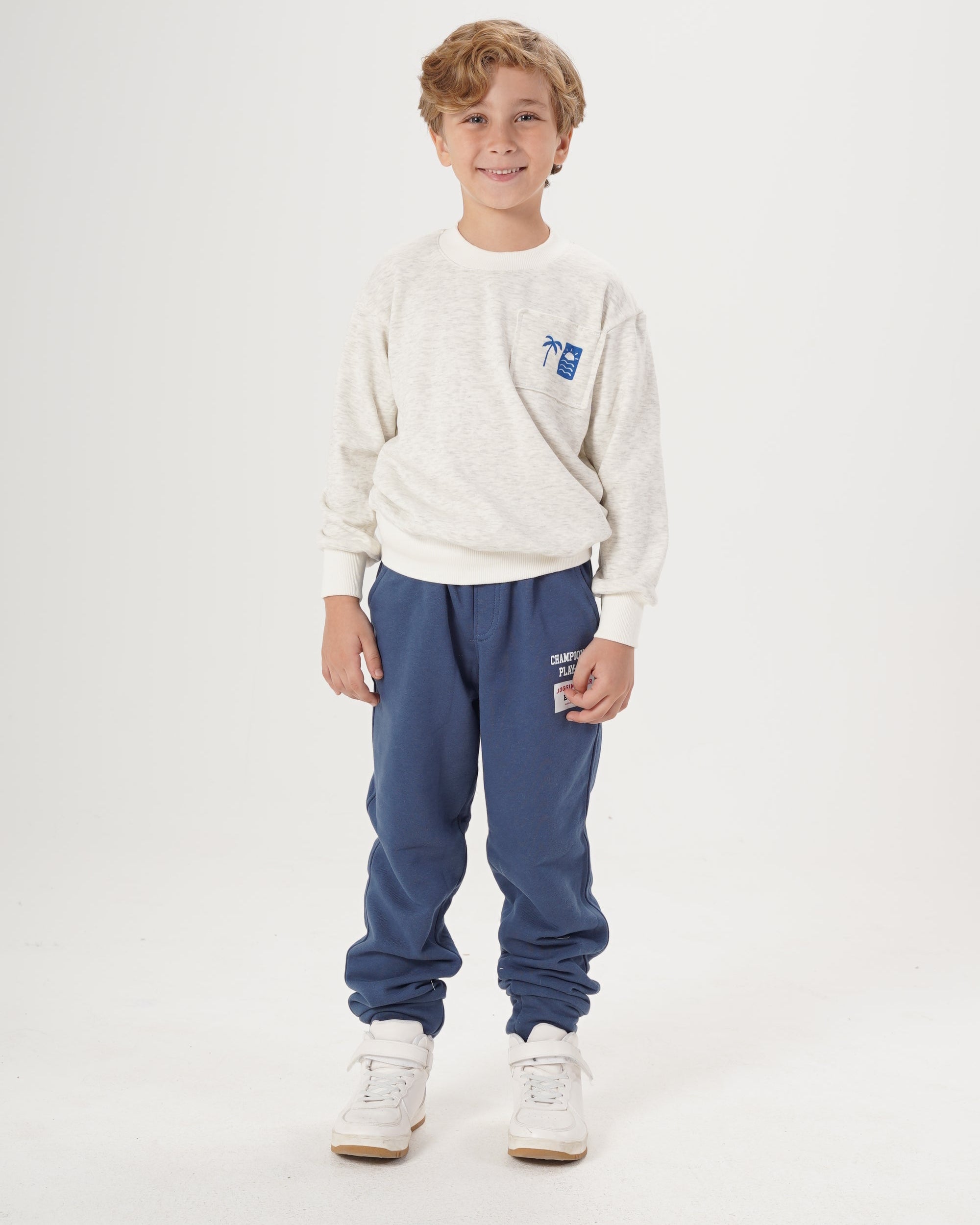 سويت شيرت أولاد مطبوع بياقة دائرية