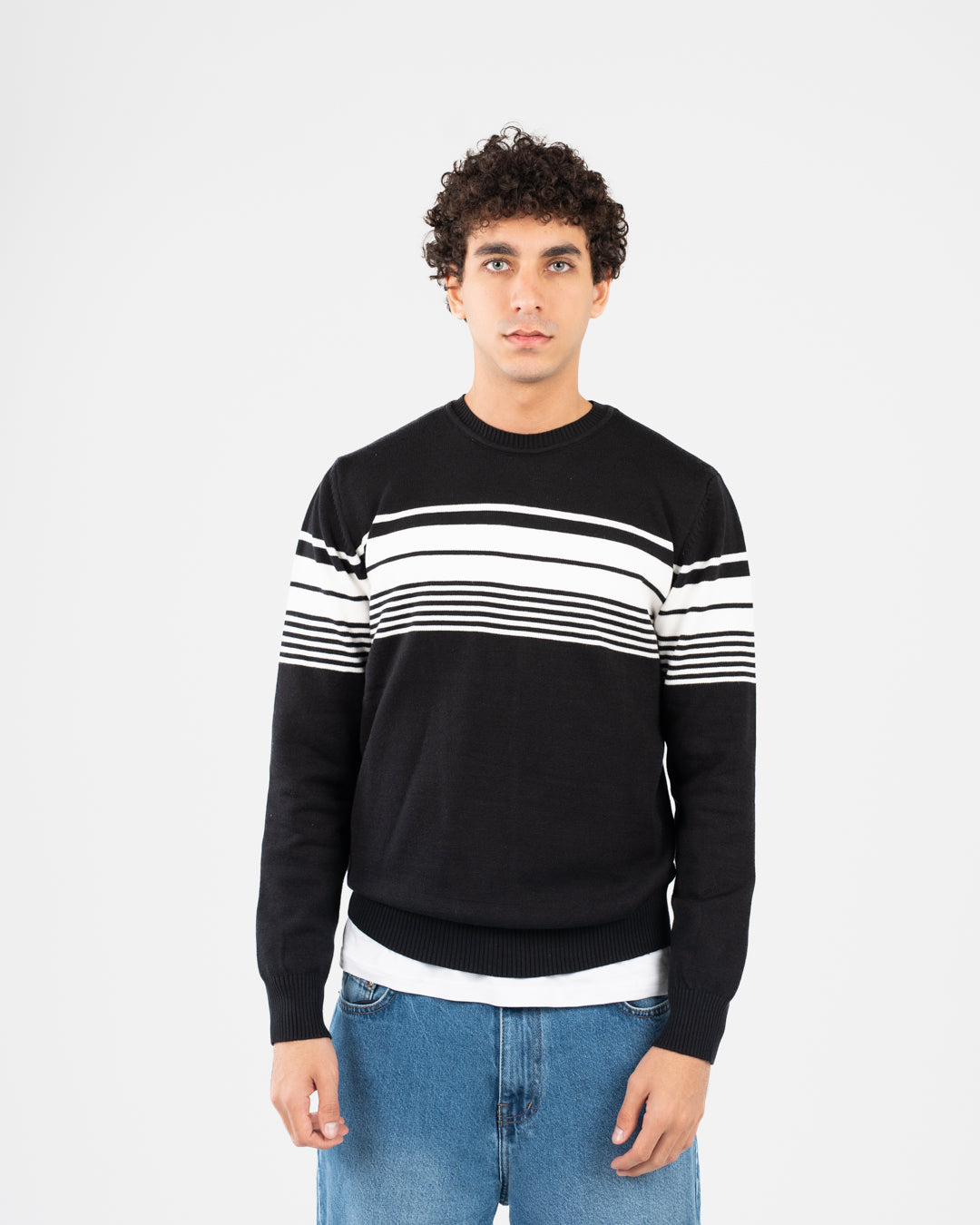 بلوفر رجالي برقبة دائرية