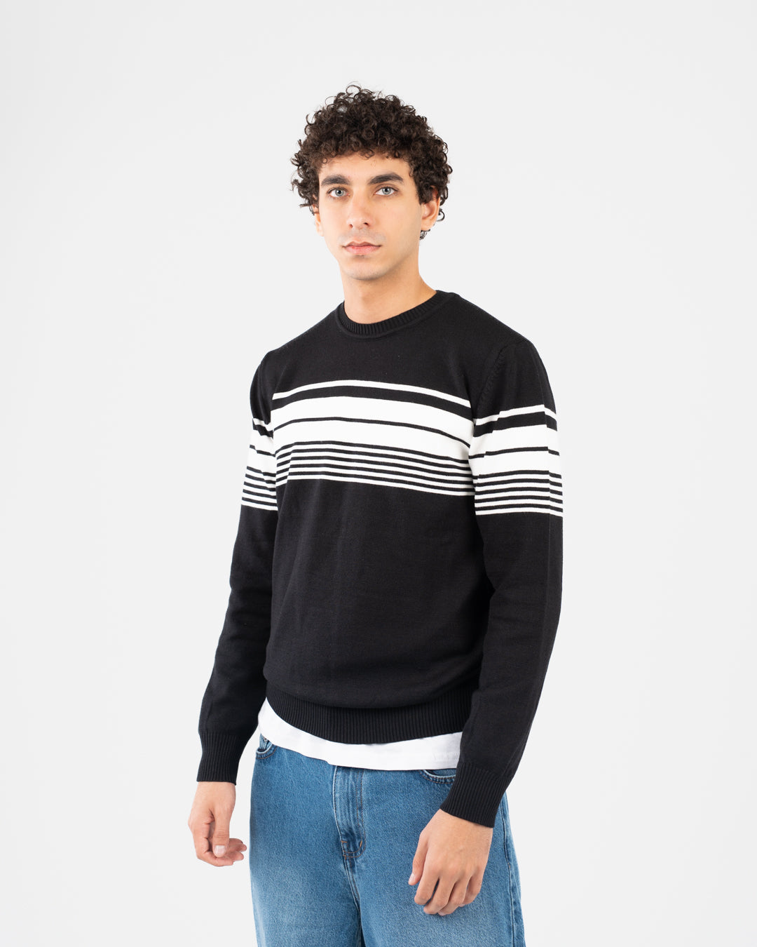 بلوفر رجالي برقبة دائرية