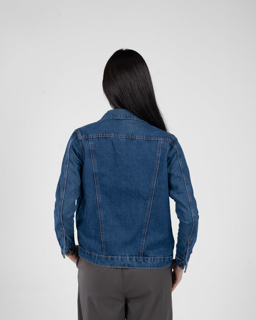 سترة جينز قصيرة