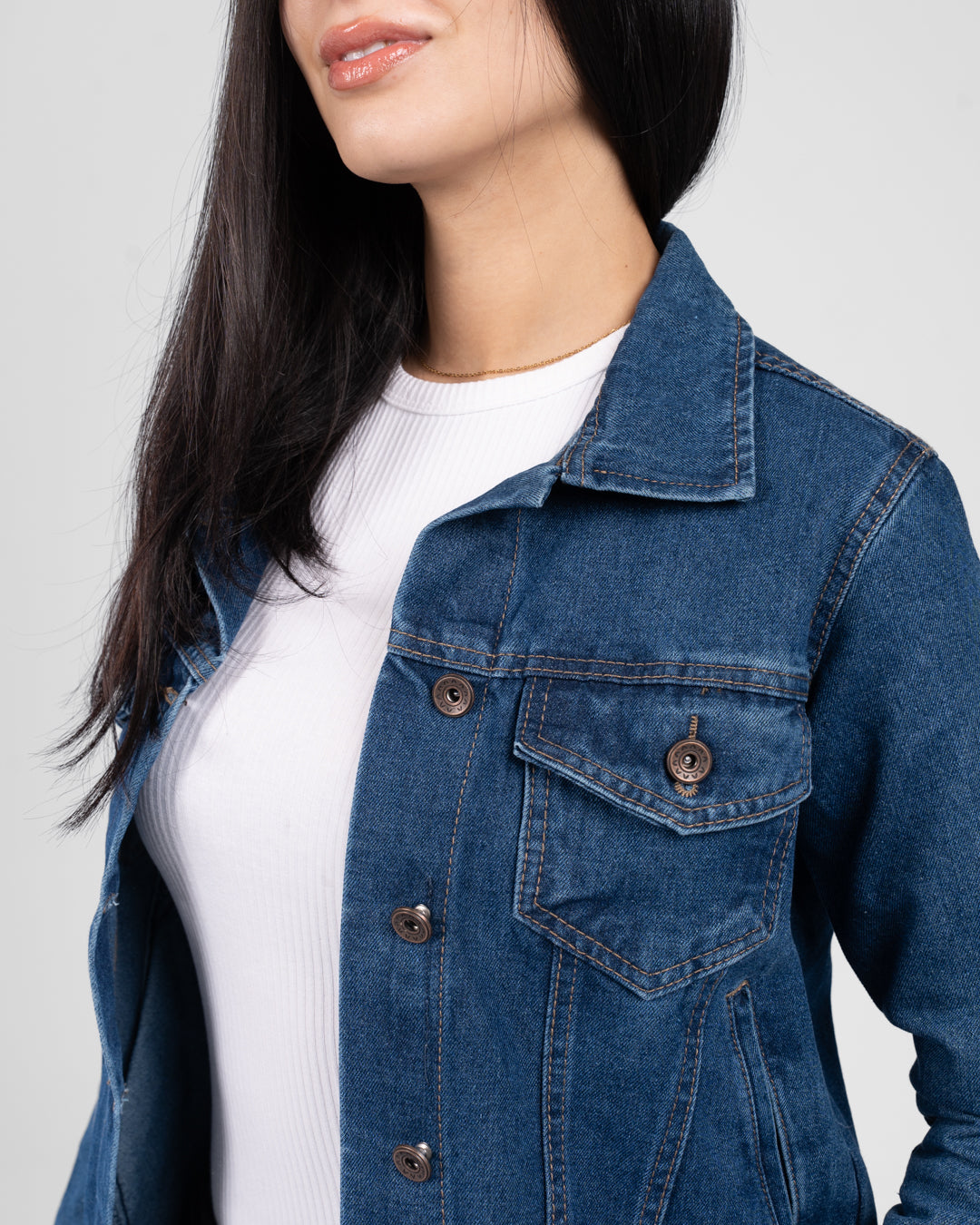 سترة جينز قصيرة