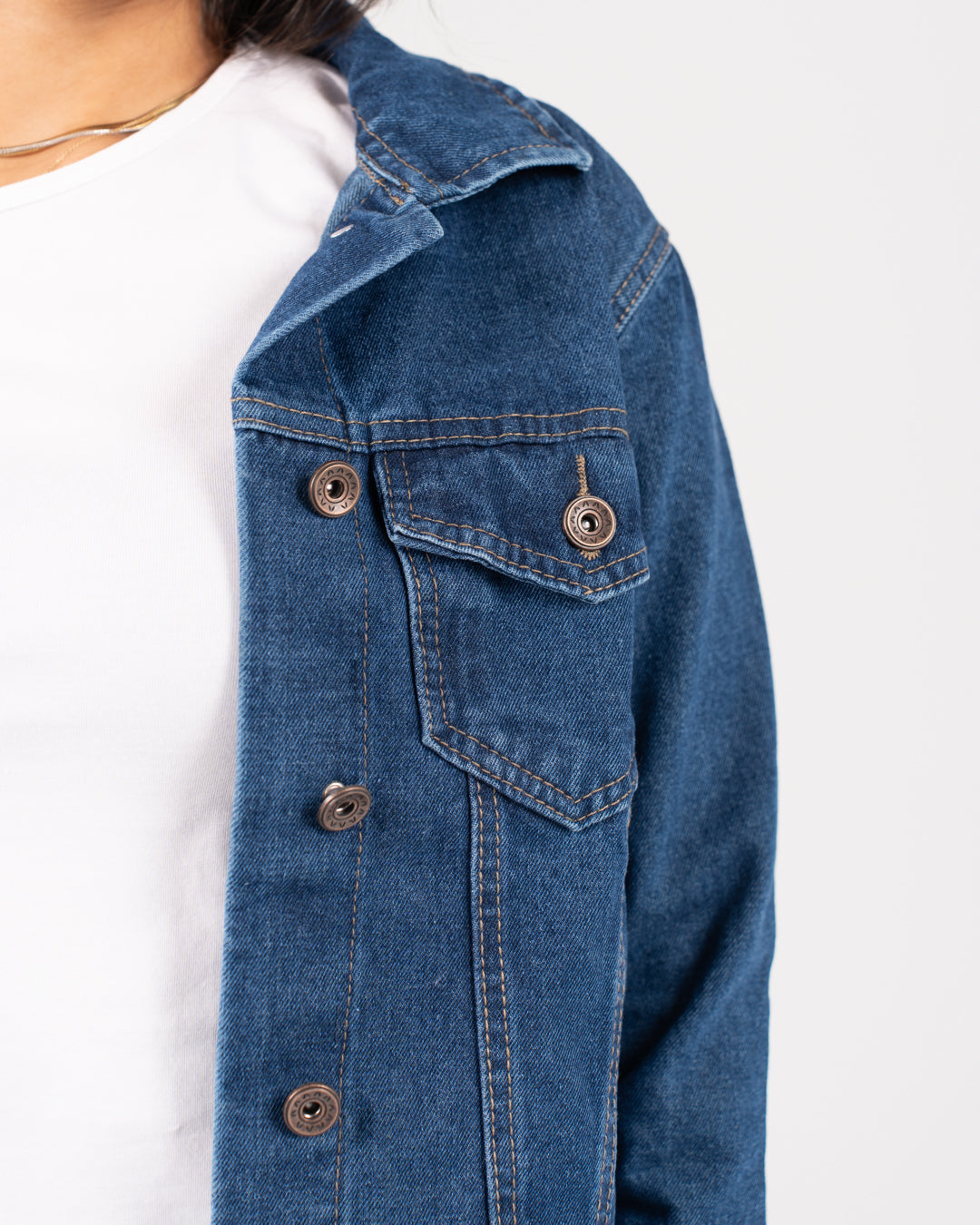 سترة جينز قصيرة