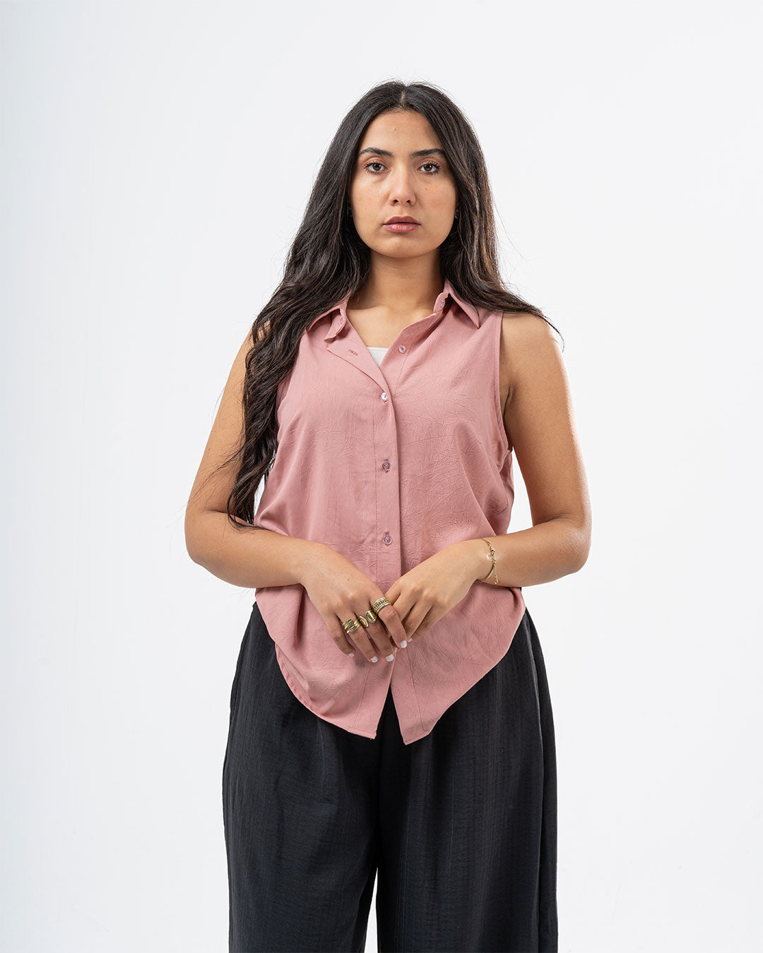 بلوزة كاجوال بدون أكمام