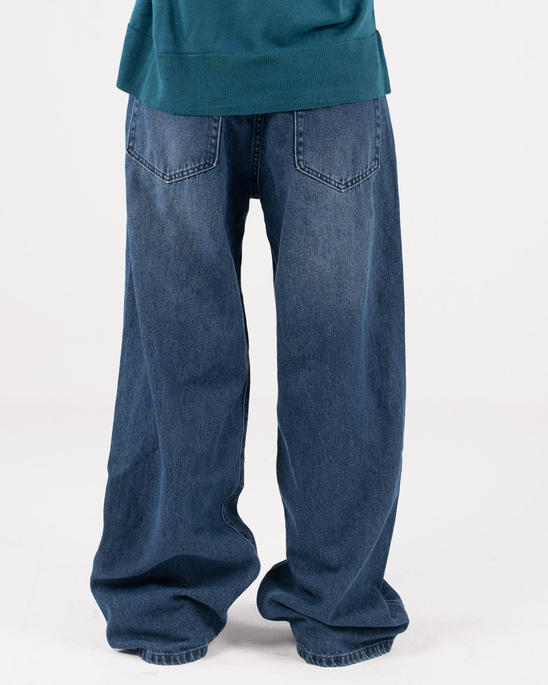 بنطلون نسائي واسع