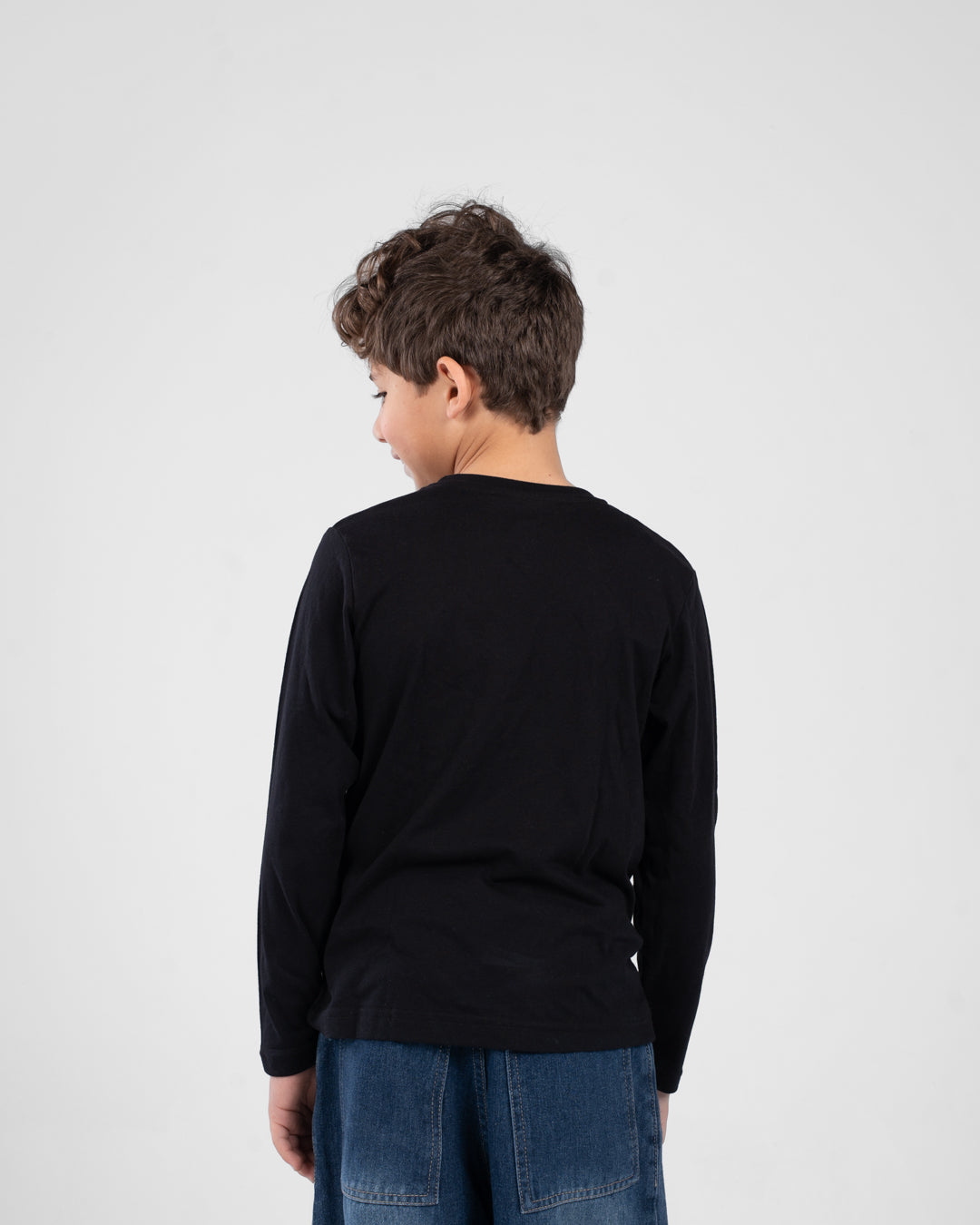 Boys long-sleeve roundneck t-shirt