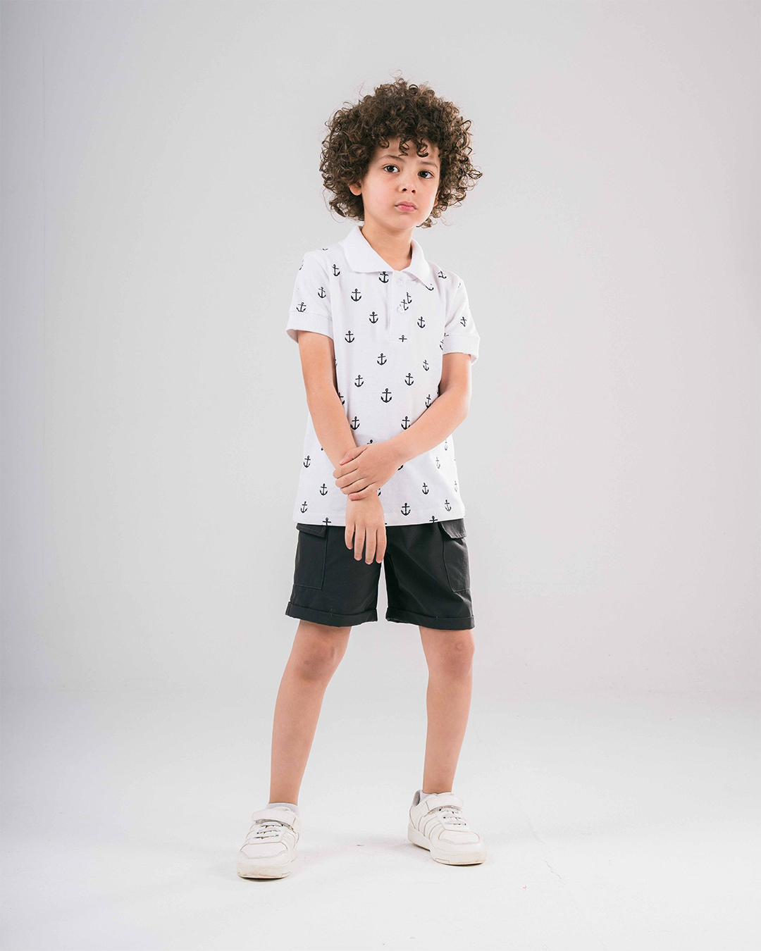 تي شيرت بولو بأكمام نصفية للأولاد مطبوع