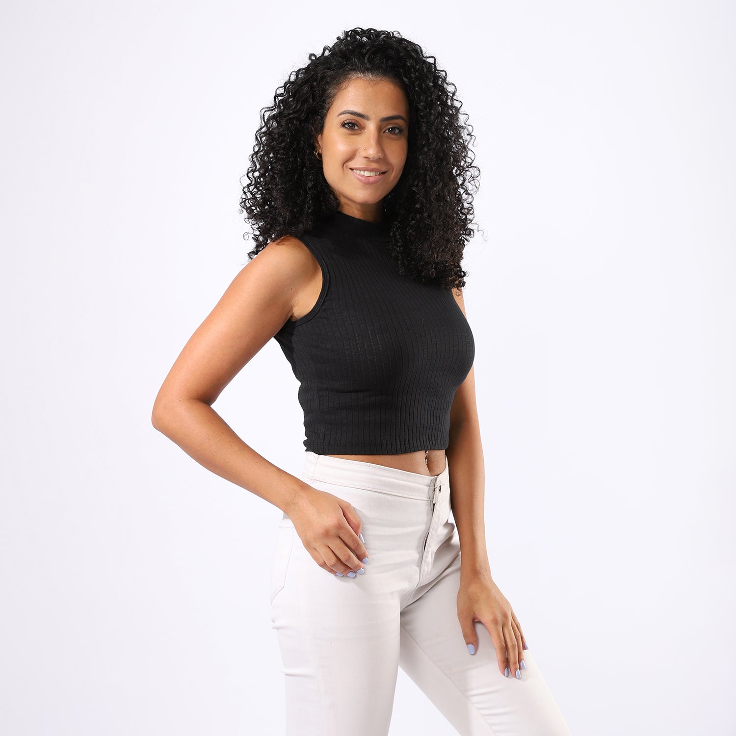 توب أساسية سادة