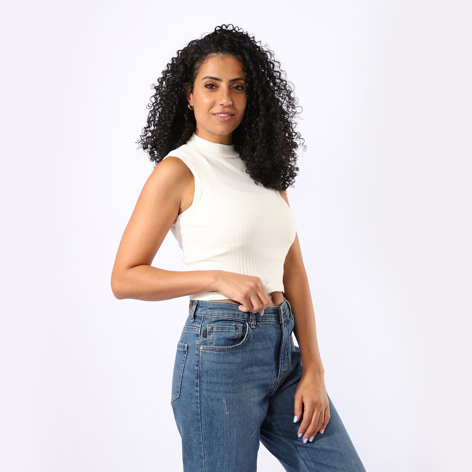 توب أساسية سادة