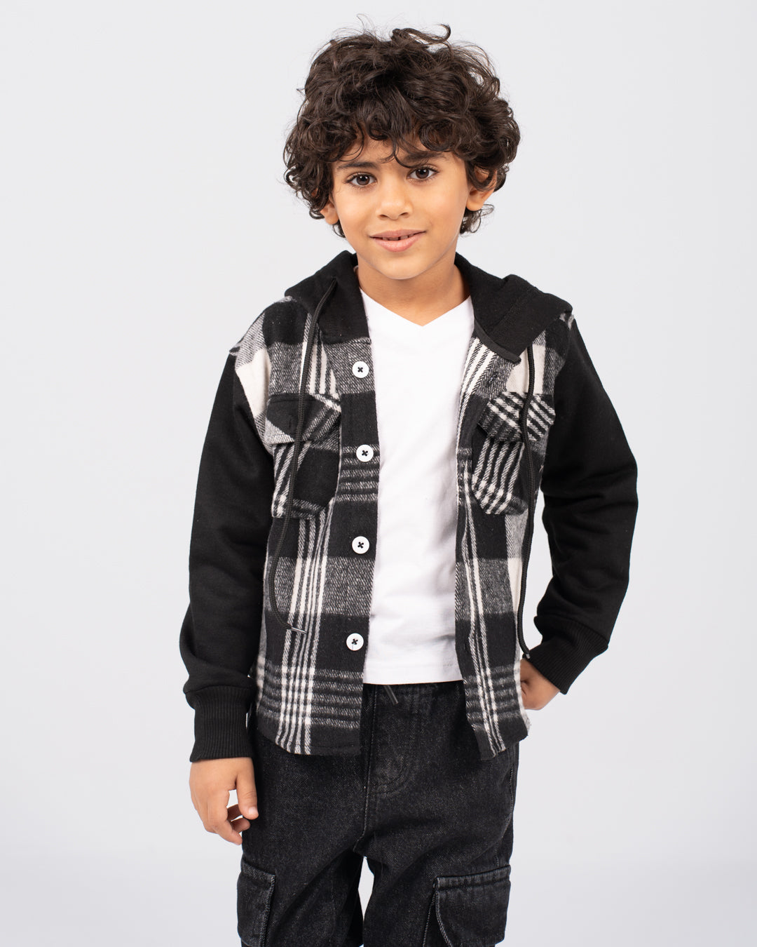 قميص كاروهات أولادي مع غطاء الرأس