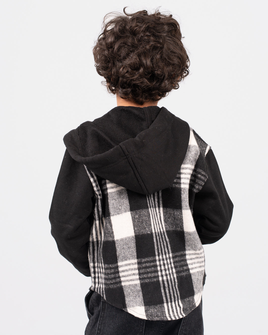 قميص كاروهات أولادي مع غطاء الرأس