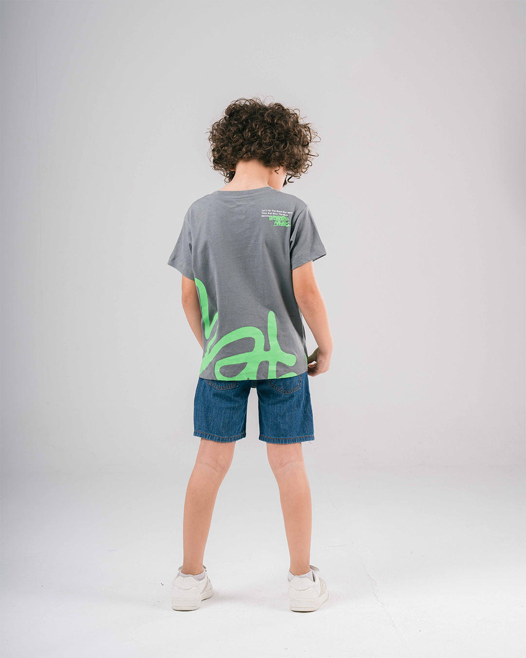 تي شيرت ولادي واسع