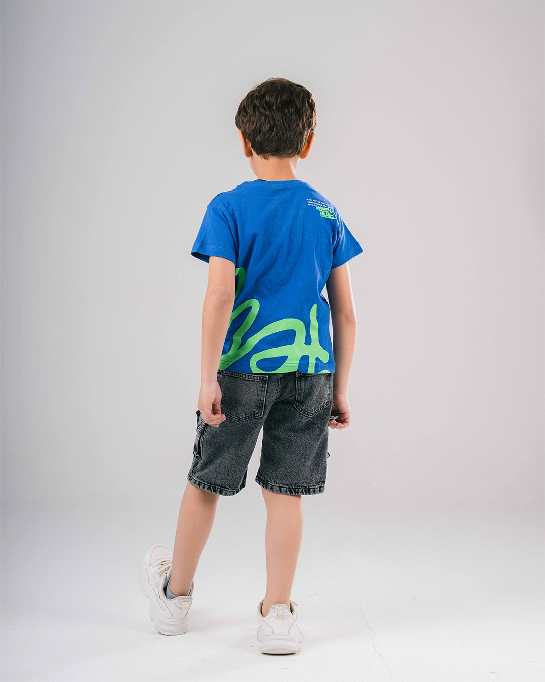 تي شيرت ولادي واسع