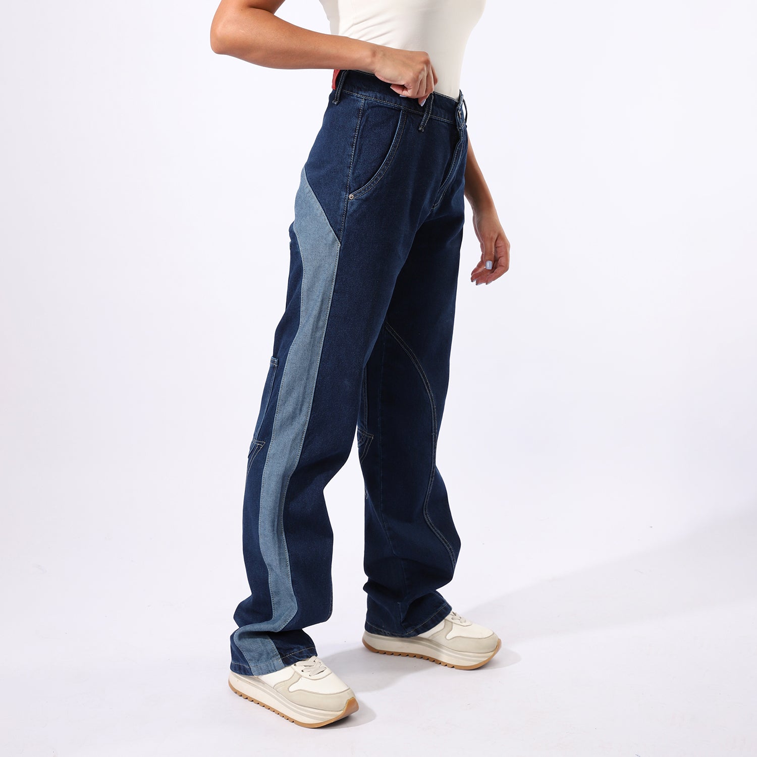 بنطلون جينز واسع الساق