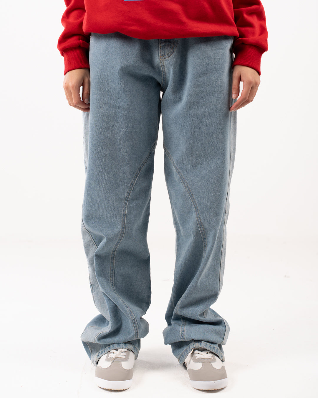 بنطلون جينز واسع الساق