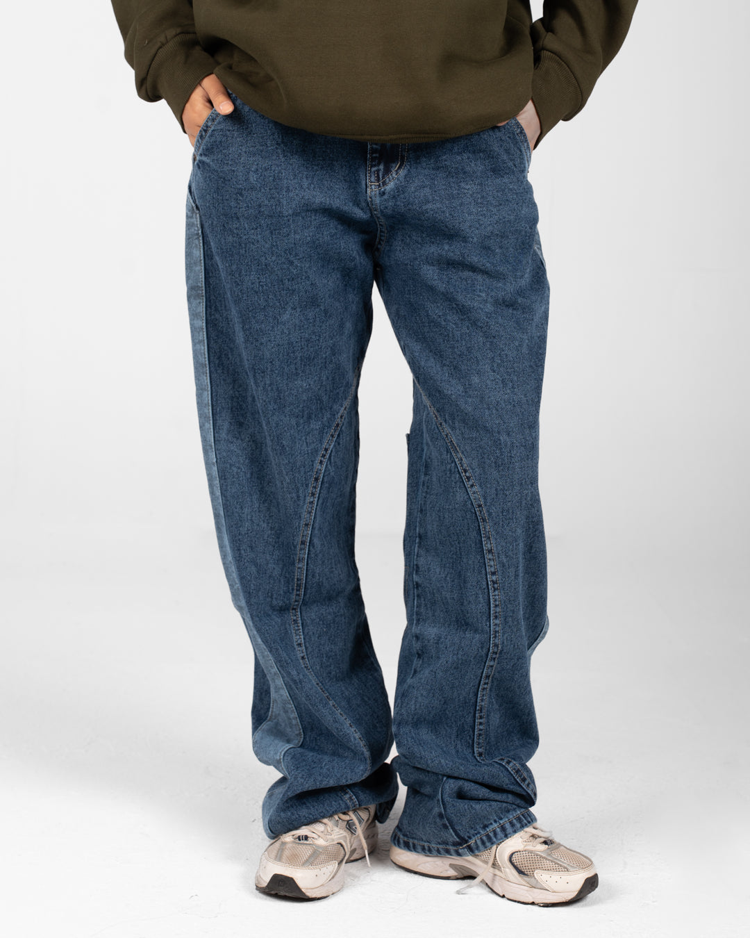 بنطلون جينز واسع الساق