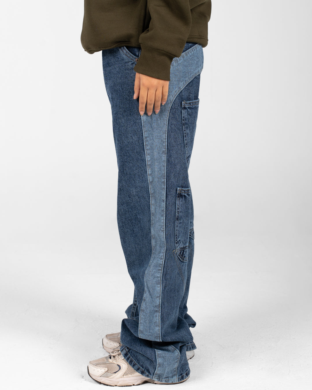 بنطلون جينز واسع الساق
