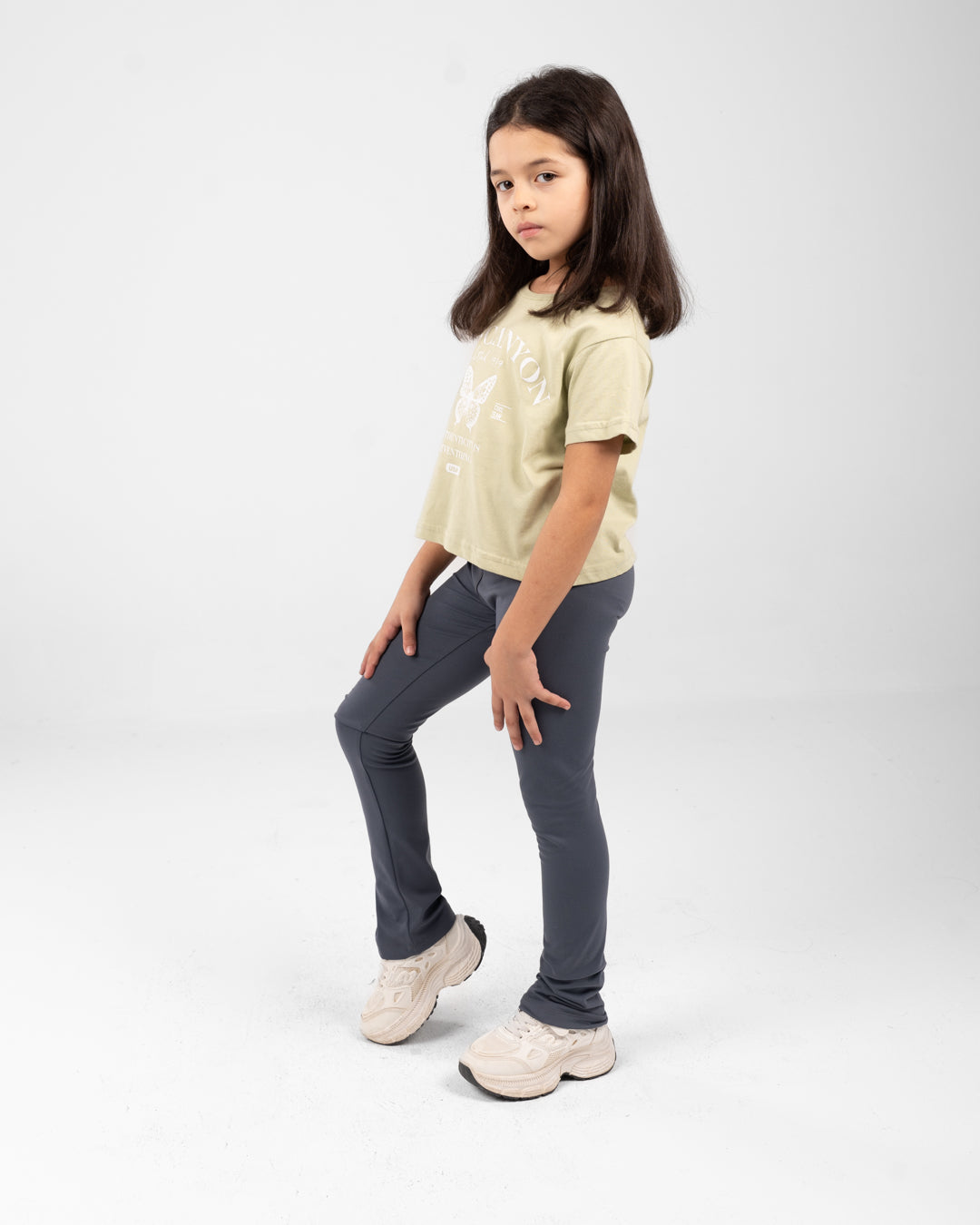 بنطلون ليغينغ واسع