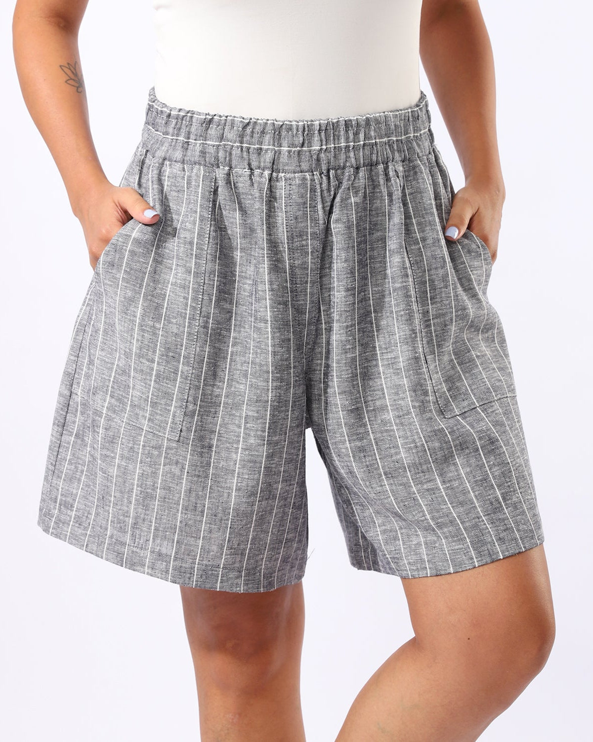 شورت ذو جيبين