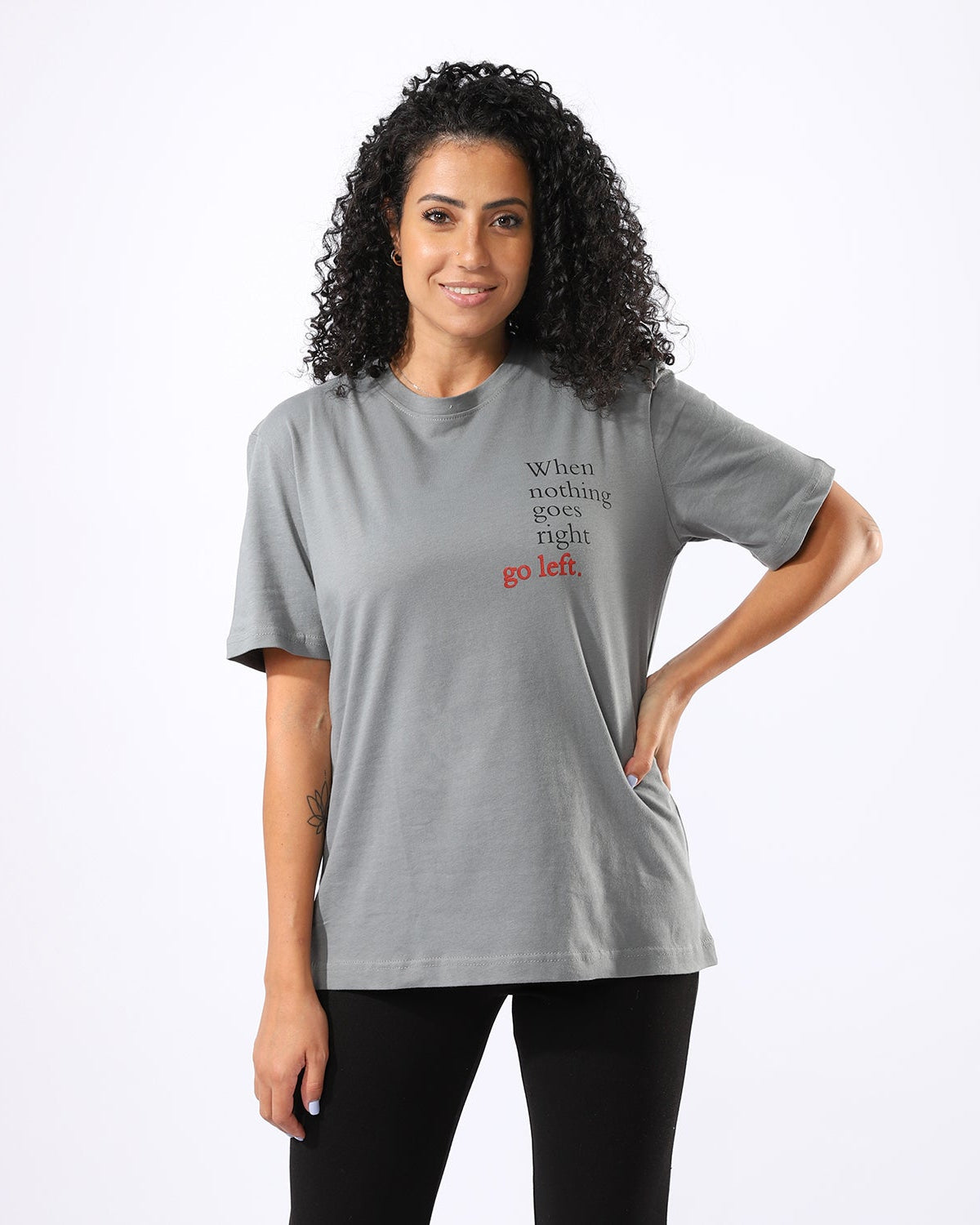 تي شيرت نسائي