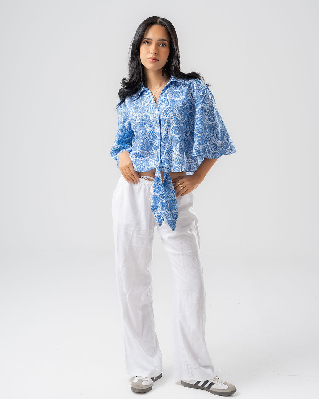 توب قصيرة مطبوعة للنساء