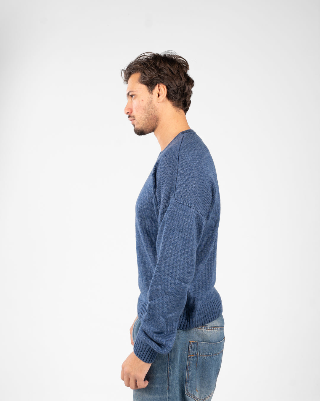 بلوفر رجالي برقبة دائرية