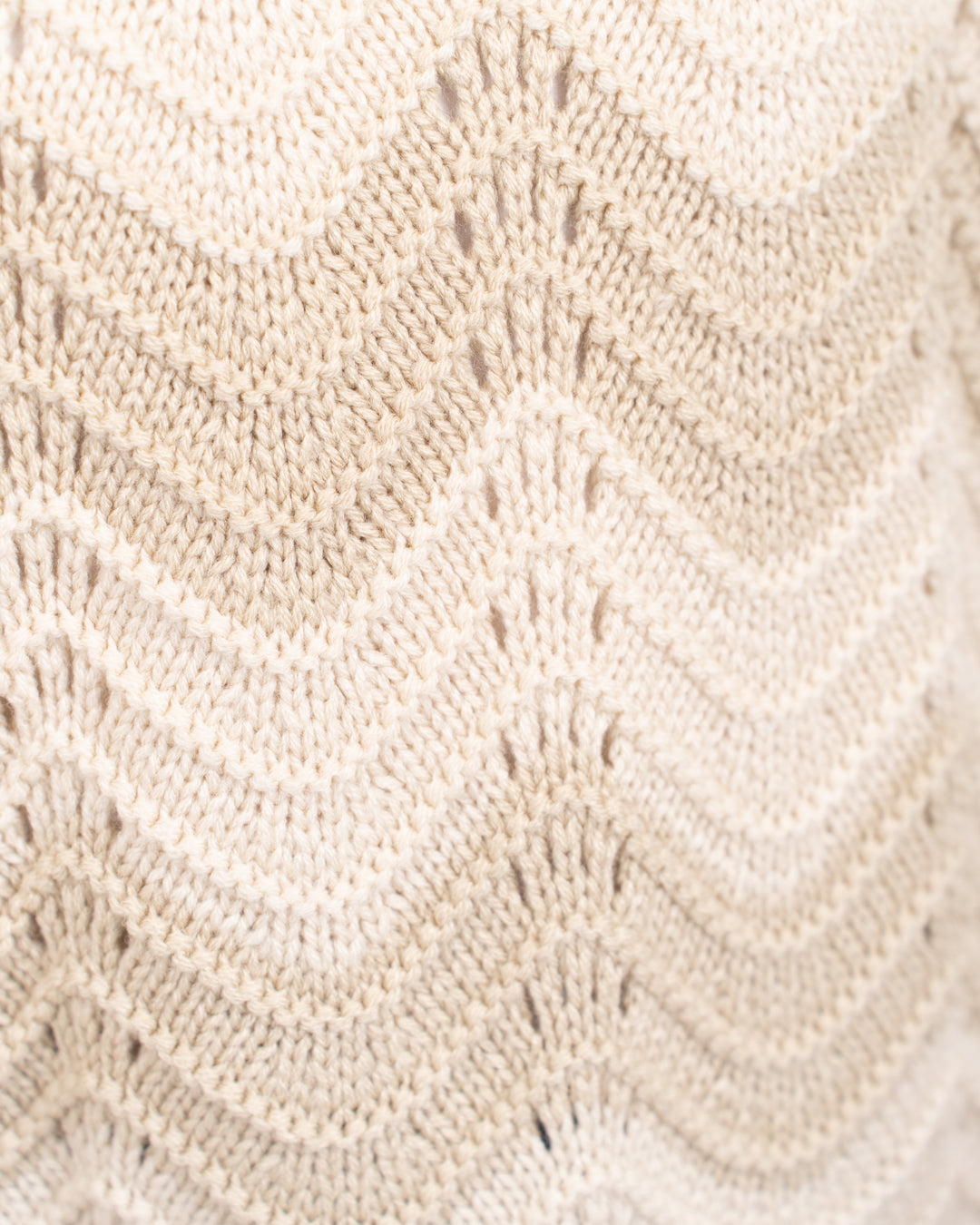 بلوفر محبوك مخطط