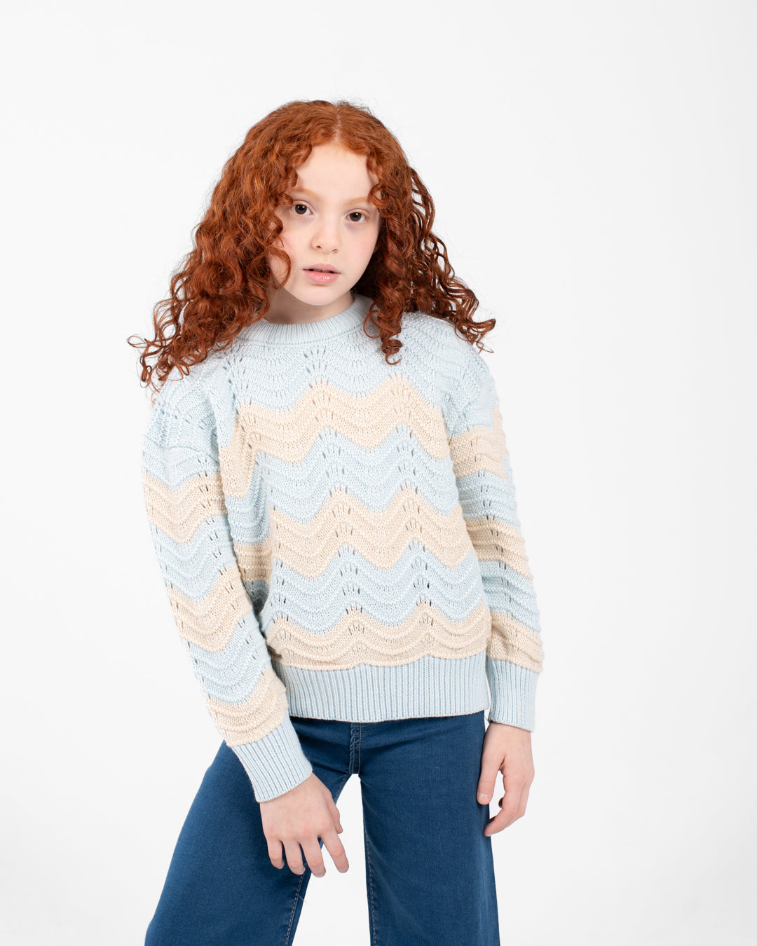 بلوفر محبوك مخطط