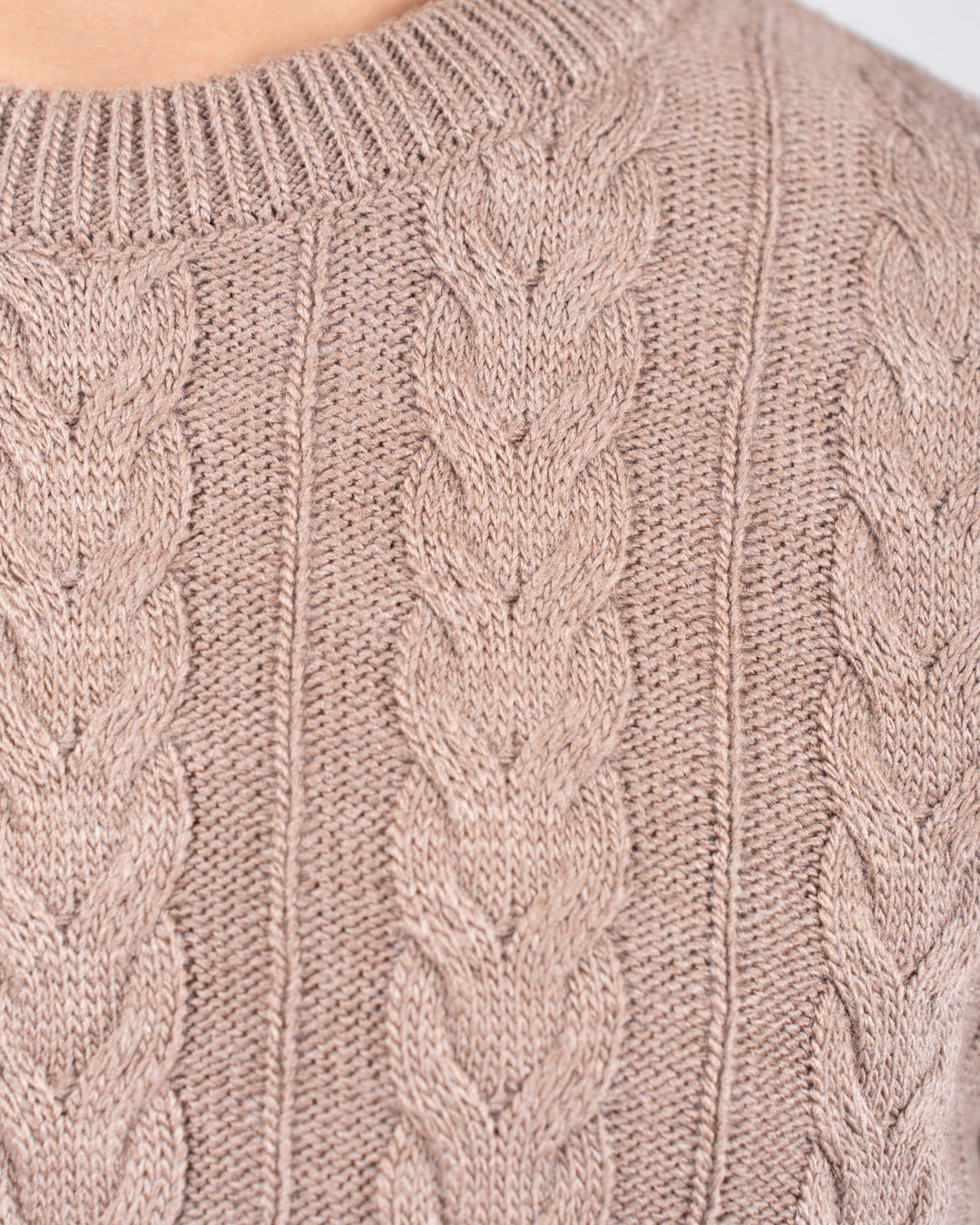 ضفائر رجالية برقبة دائرية