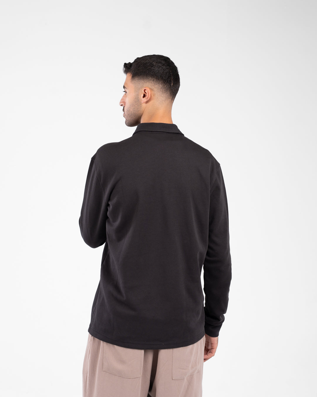 سويت شيرت رجالي سادة بأزرار