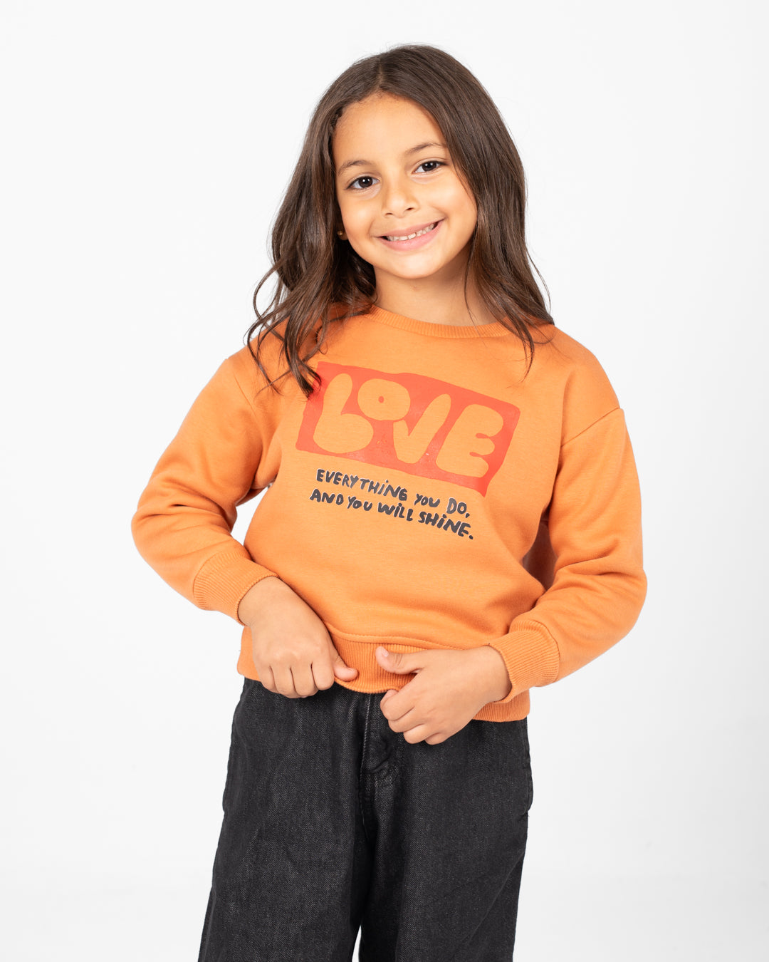 سويت شيرت مطبوع عليه كلمة LOVE Girl