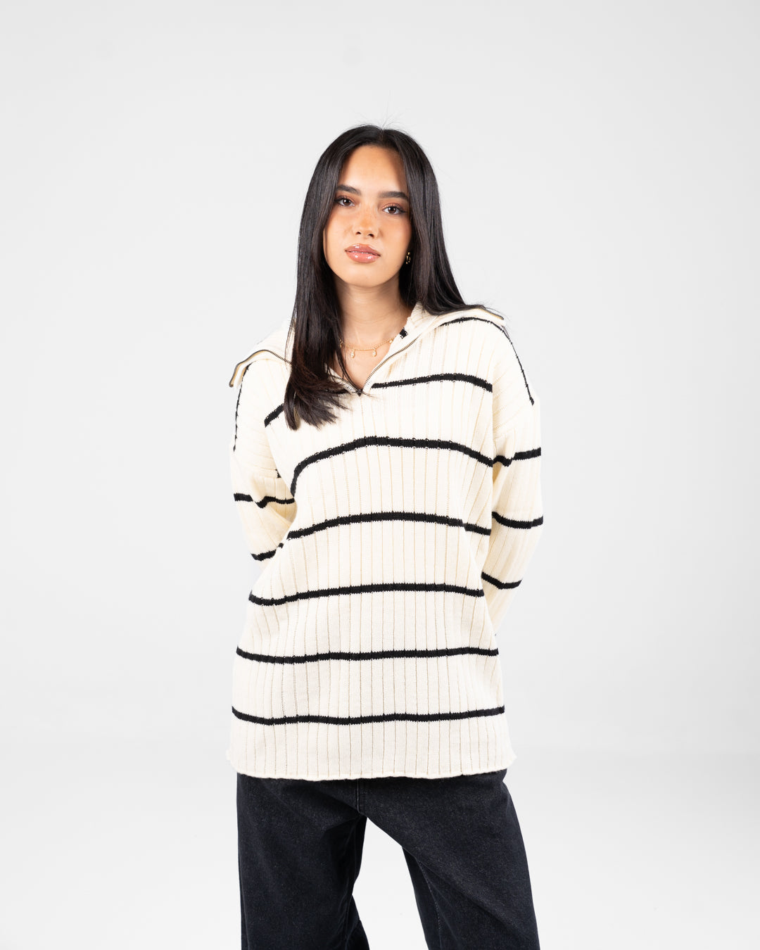 بلوفر نسائي بنصف سحاب