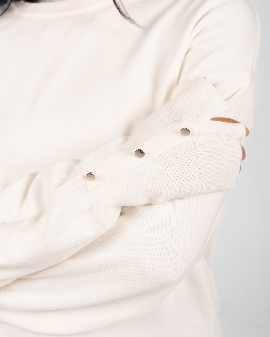 Buttoned Round Neck Women Pullover