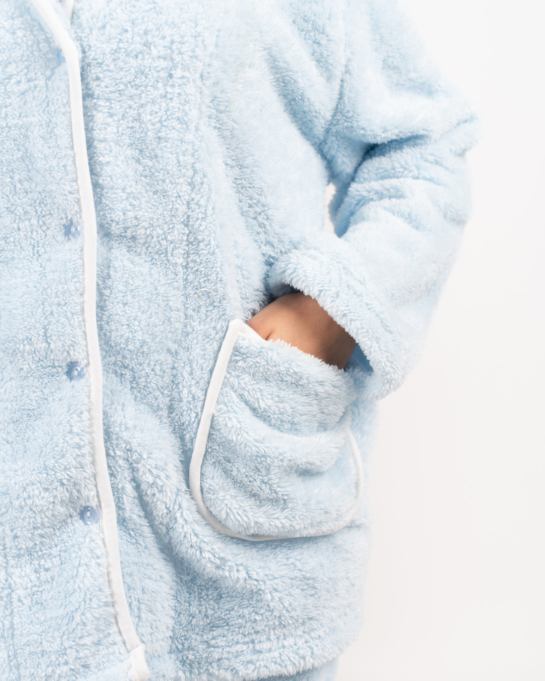 بيجامة نسائية من فرو