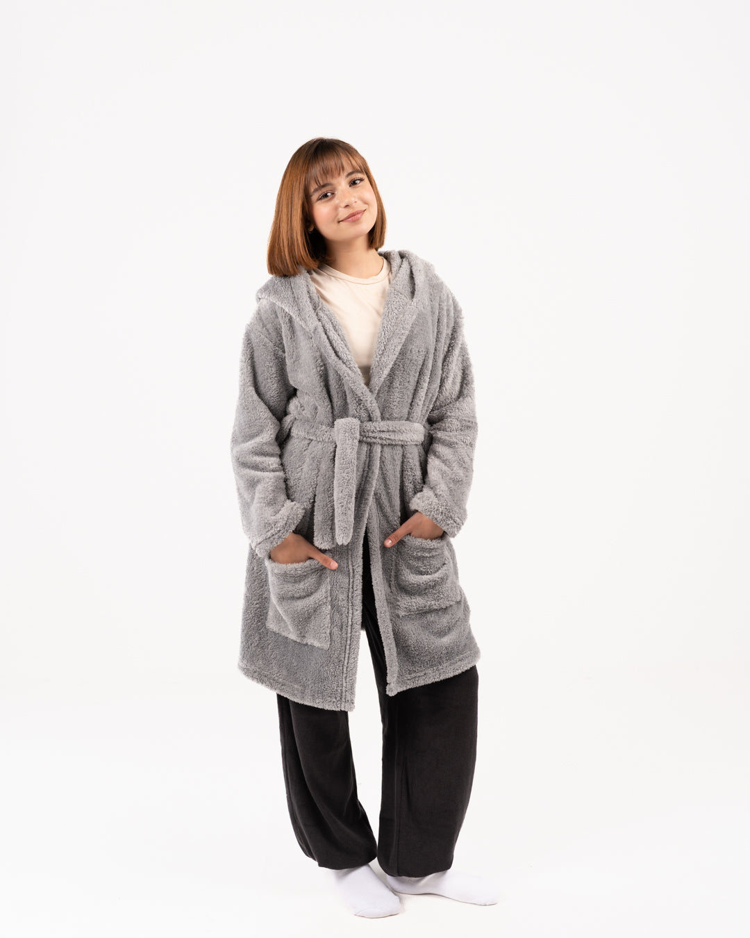 رداء بناتي مع غطاء رأس وتطريز أرنب