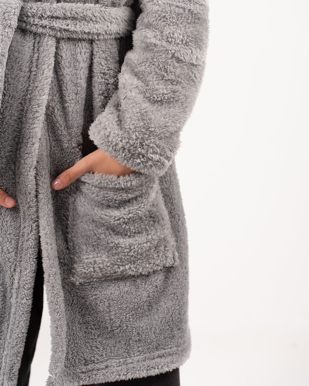 رداء بناتي مع غطاء رأس وتطريز أرنب