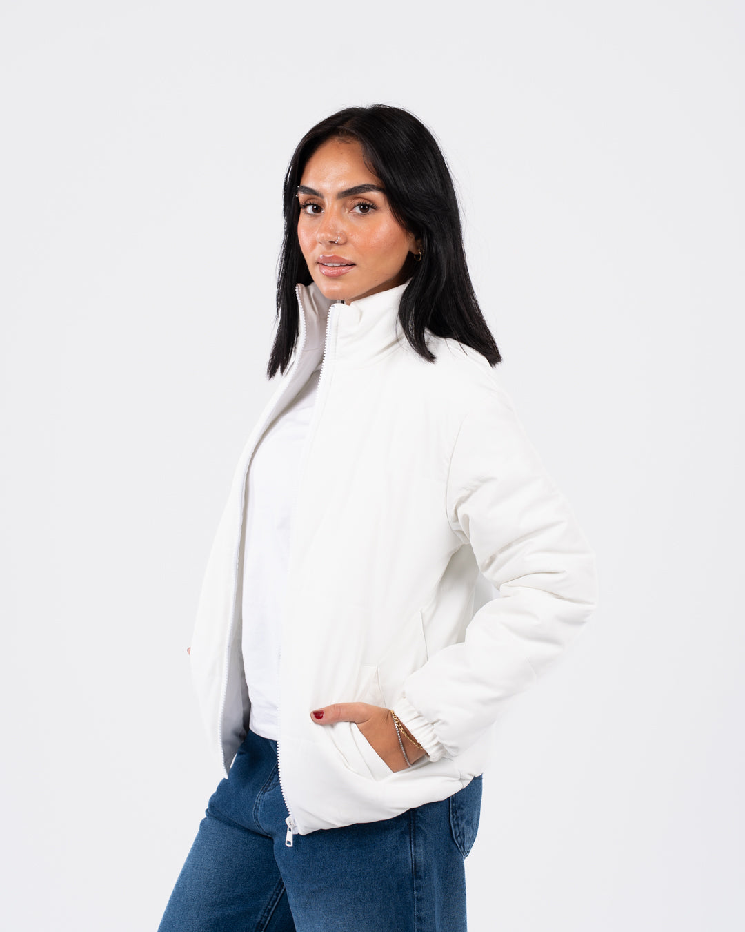 سترة نسائية مقاومة للماء بسحاب