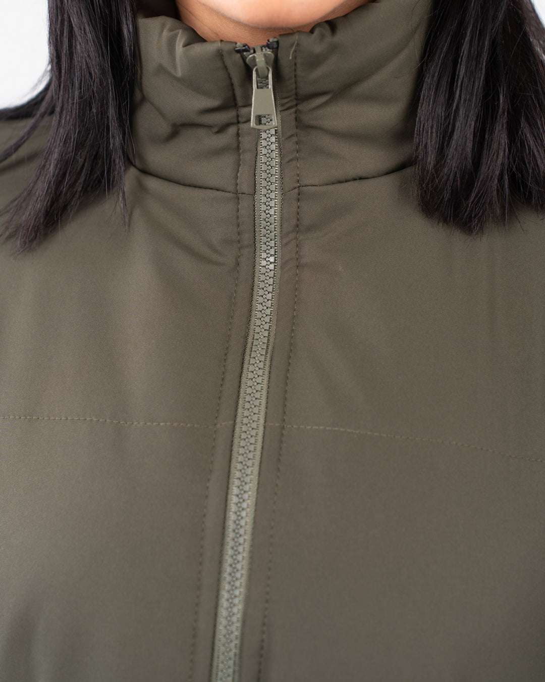 سترة نسائية مقاومة للماء بسحاب