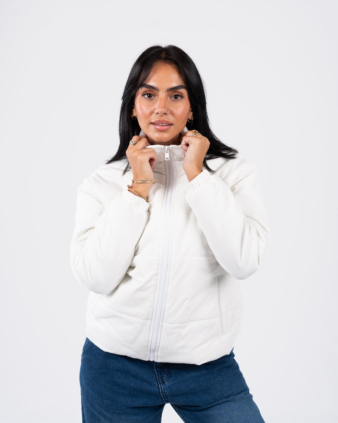 سترة نسائية مقاومة للماء بسحاب