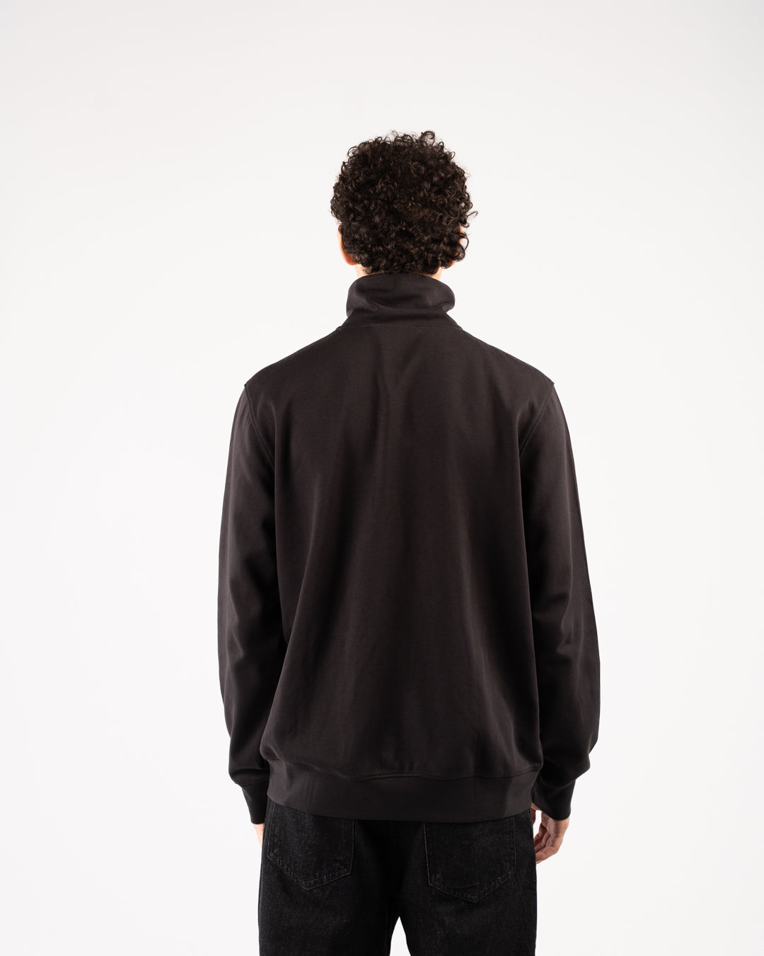 سويت شيرت بسحاب وجيب