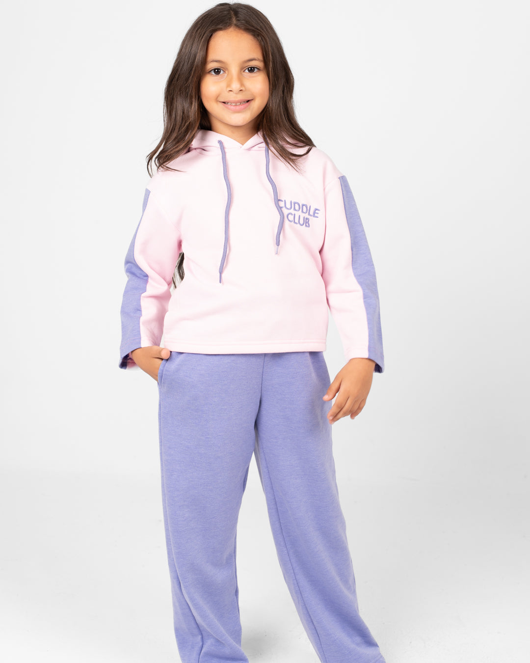 بيجامات مطرزة للبنات