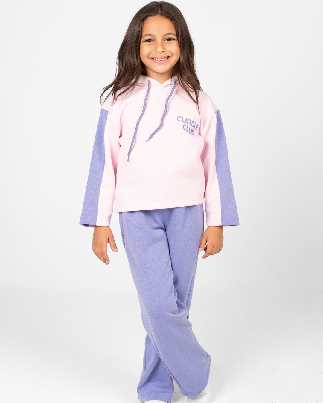 بيجامات مطرزة للبنات