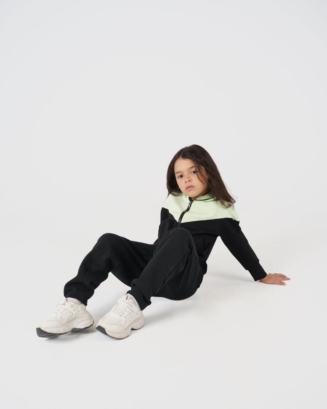 بدلة استرخاء بناتي سادة