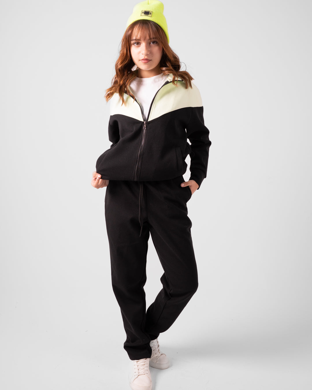 بدلة استرخاء بناتي سادة