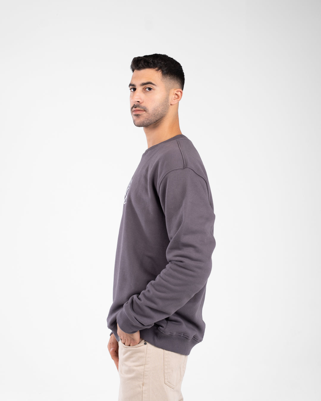 Men round neck oversized sweater