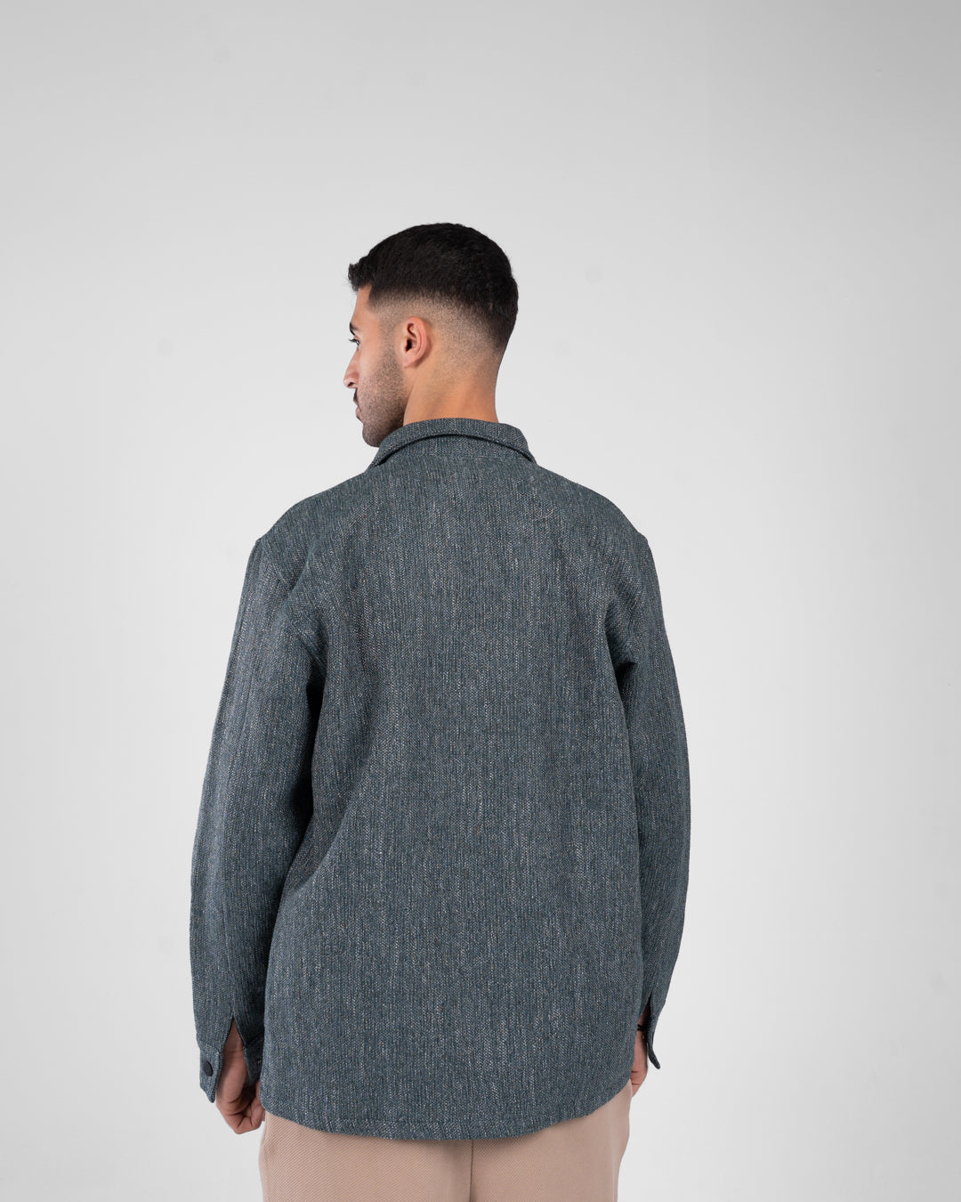 جاكيت بأزرار